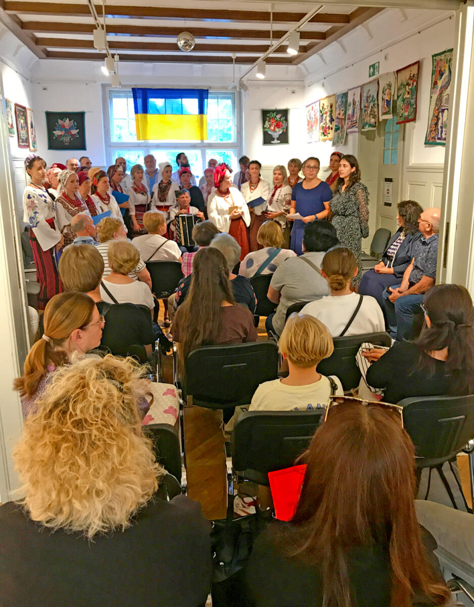 Vernissage "Ukrainische Textilkunst" im Rahmen der Interkulturellen Tage 2024